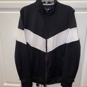 NWT Xersion b/w track suit jacket zips up sz M